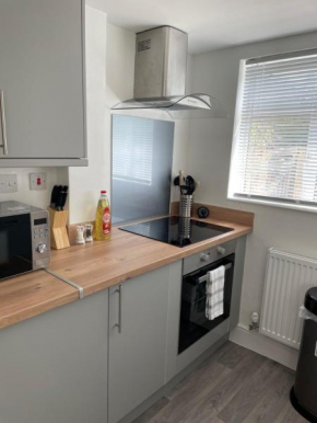 Comfy Home for Contractors and Families with Free Parking - Sage View
